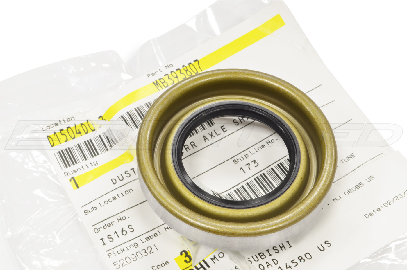 Mitsubishi OEM Inner Rear Axle/Bearing Seal for AWD 1G DSM/3S (MB393807)