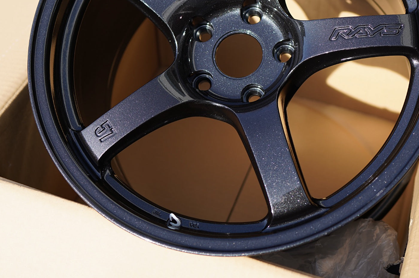 Gram Lights 57CR Glass Black Wheel (Metallic Flake)